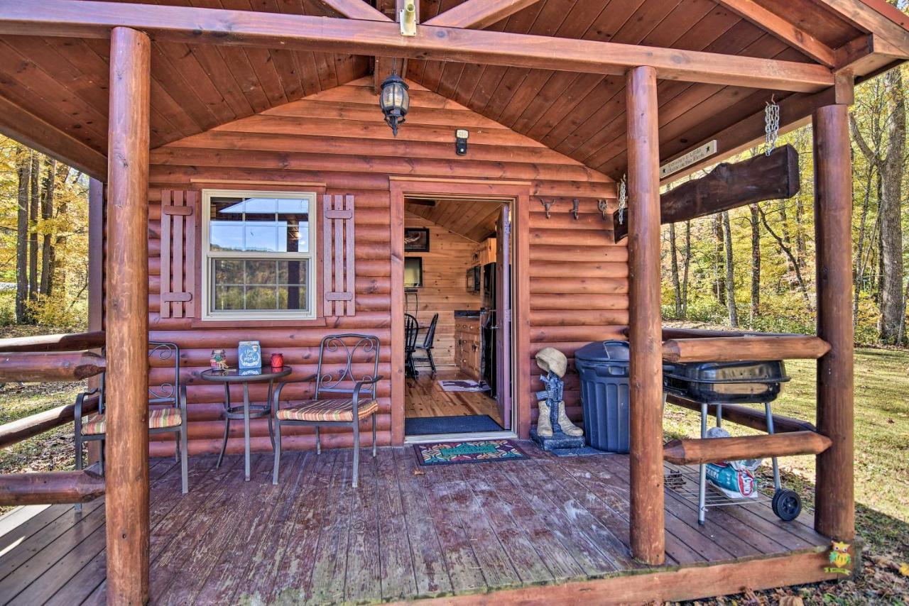Rural Cabin Hideaway With Fire Pit And Mtn Views! Parsons Exterior photo